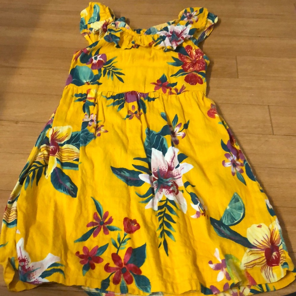 Really cute tropical flowered ruffle sundress sz s